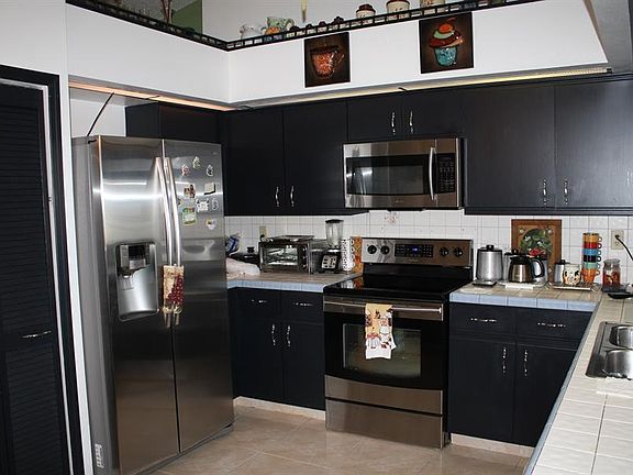 5th image of 301 Cornwallis Ct