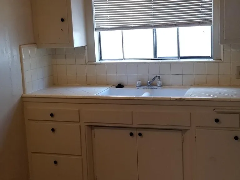 5763 Laurel Canyon Blvd #10 — Photo 4