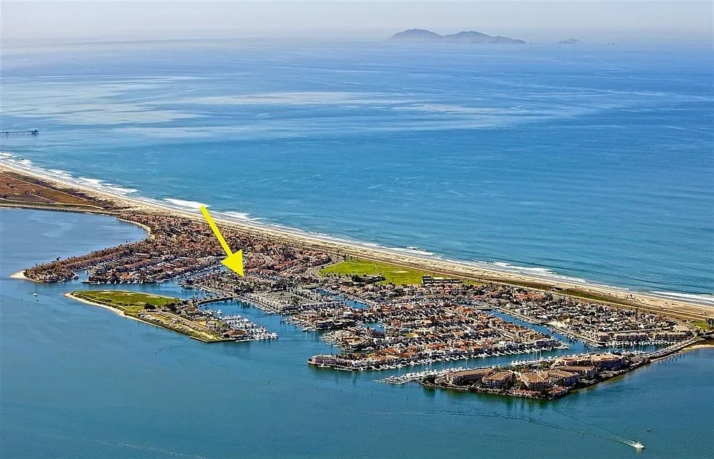 3 Bedroom Condo on the Bay! — Photo 1