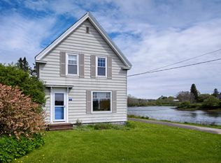 19 Spruce Head Rd, South Thomaston, ME 04858