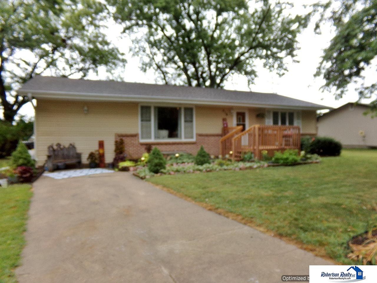 316 N 6th St, Wymore, NE 68466 Zillow