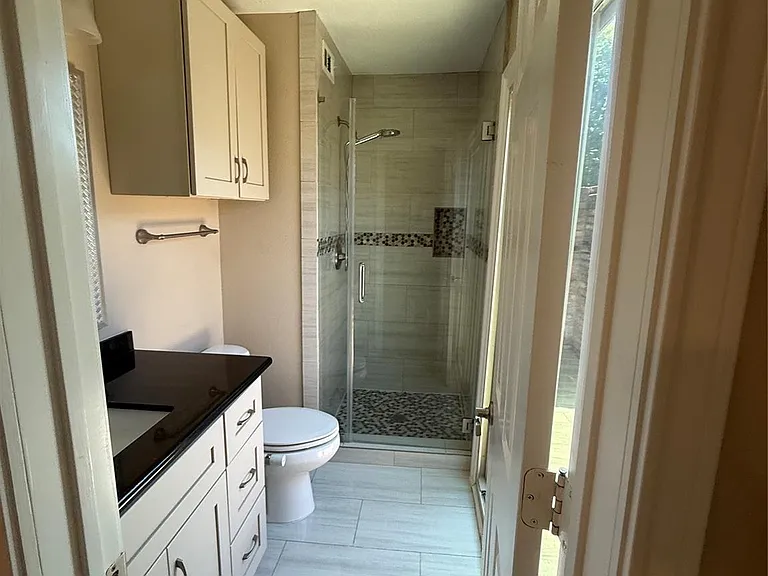 1909 Brun St #4 — Photo 20