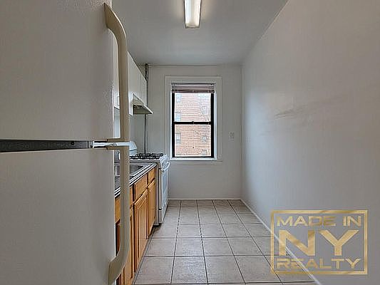 1st image of 61-40 Saunders St #26D