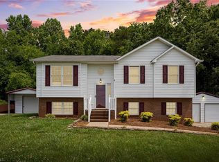 8261 Creedmoor Dr, Rural Hall, NC 27045