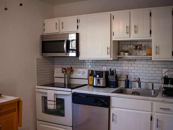 2nd image of 1785 Baron Dr