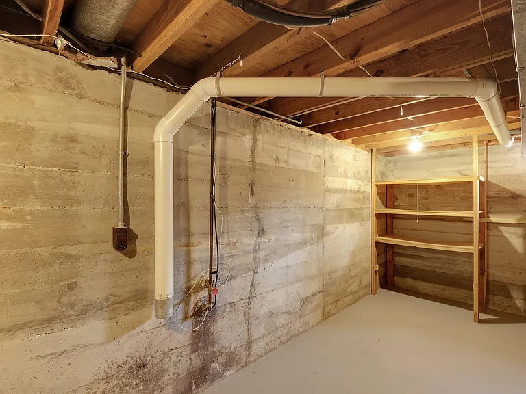 8605 Amerivan Dr — Photo 38