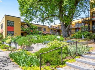 2525 N Killingsworth St APT 312, Portland, OR