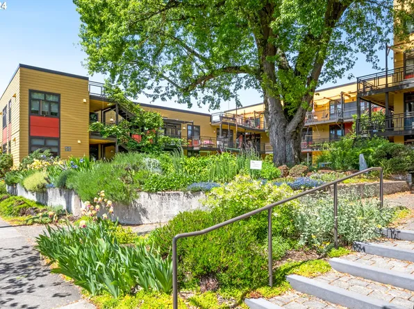 2525 N Killingsworth St APT 312, Portland, OR 97217
