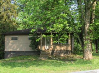 262 Riverview Rd, Wellsburg, WV 26070