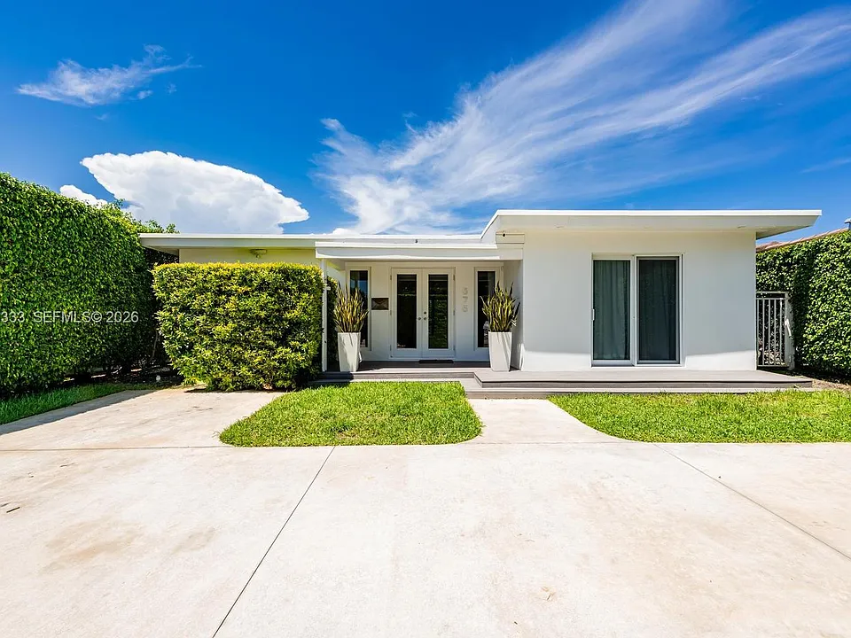 575 W 50th St