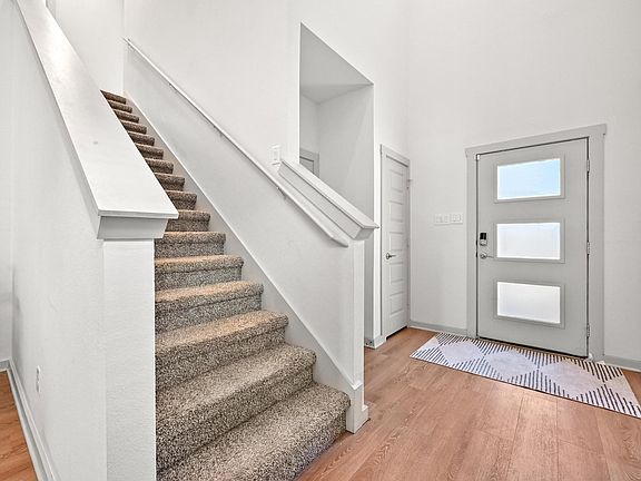 3rd image of 522 Wilshire Rd