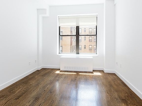 4th image of 212 W 91st St APT 302