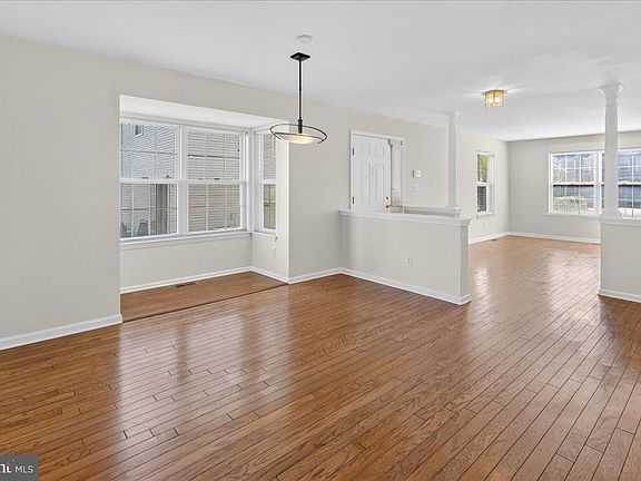 4th image of 313 Fountayne Ln