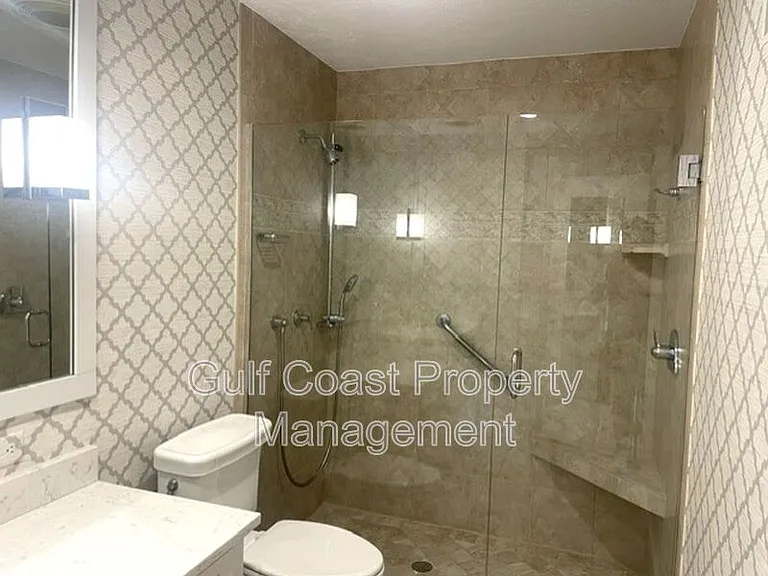 2253 Valencia Dr — Photo 18