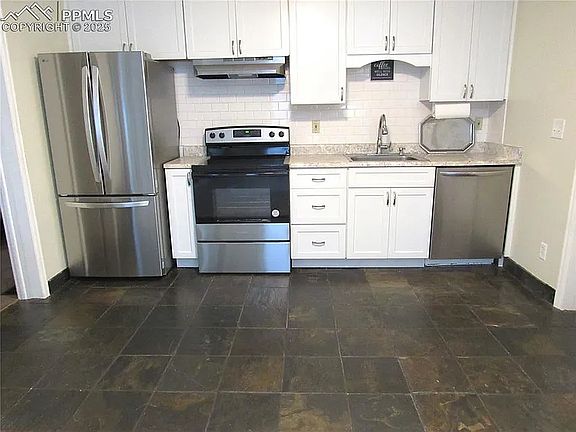5th image of 2406 N Logan Ave #A