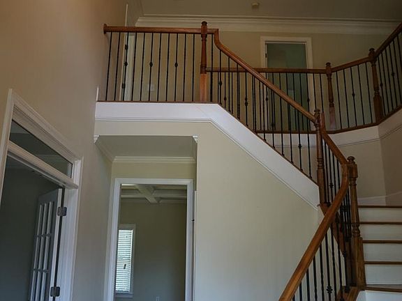 Stairway w. iron balusters