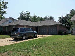 116 SW 15th St, Moore, OK 73160