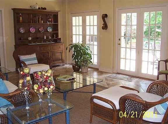 3rd image of 320 McNee Dr