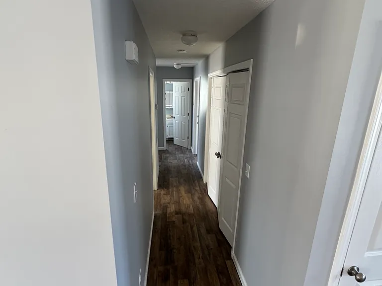 1211 Redbud St — Photo 12