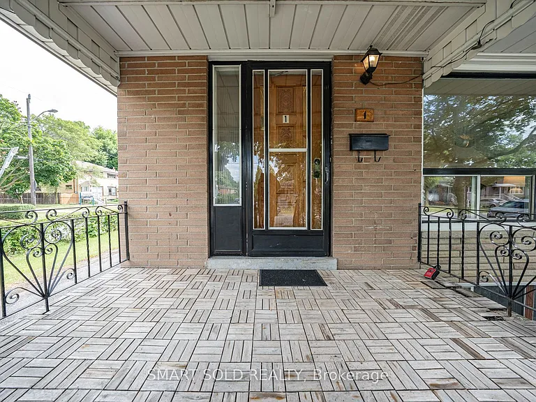 1 Cameo Cres — Photo 6