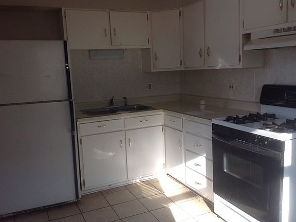 5th image of 303 S Weston Ave