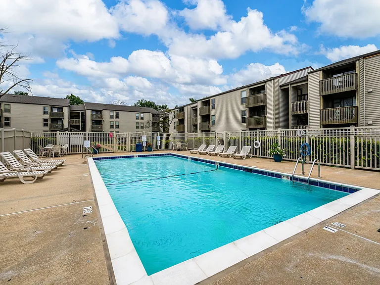 Southfield Apartments — Photo 23