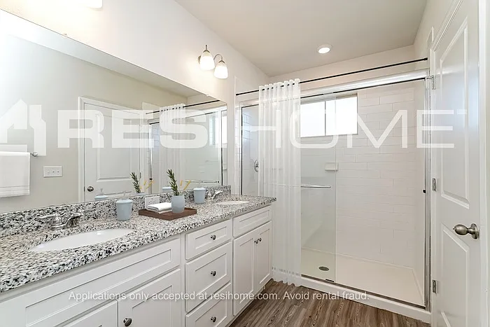 28447 Wave Crest Pl — Photo 10