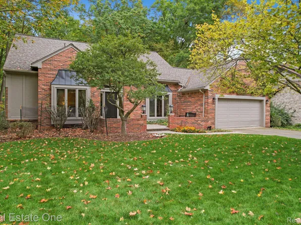 1342 Hathaway Rising, Rochester Hills, MI 48306
