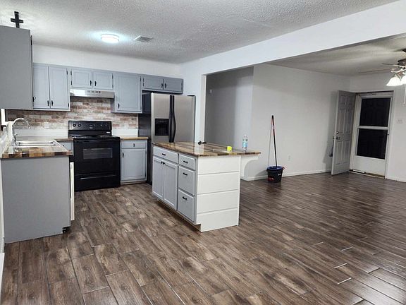 5th image of 312 Lake St