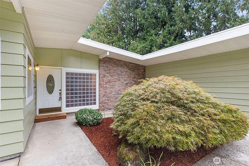 2nd image of 5319 231st Avenue SE