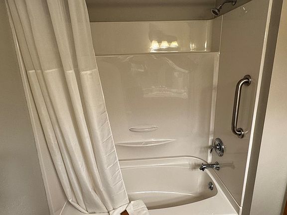 5th image of 10321 Water St Unit 210