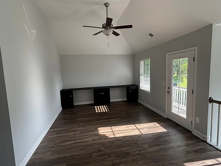 8004 Vibrant Pl — Photo 24