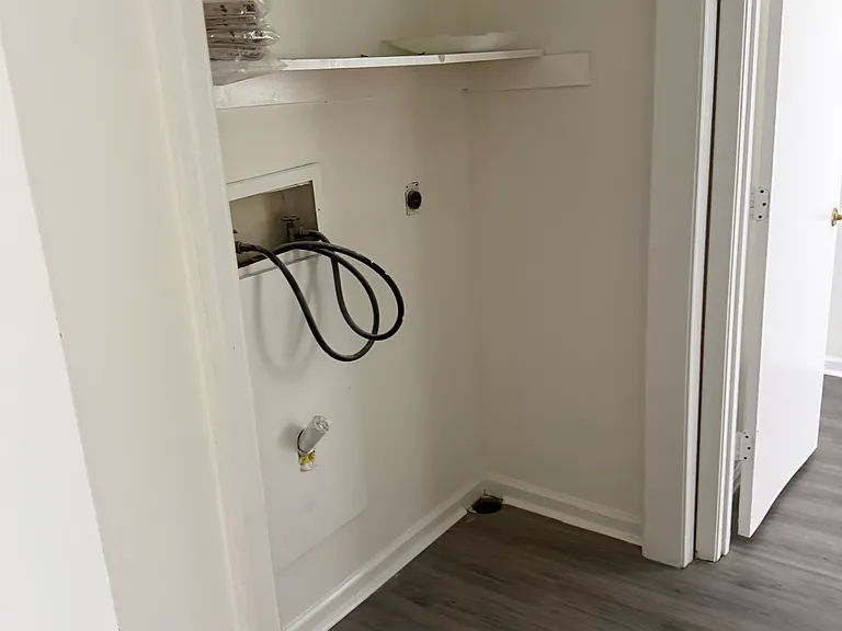 612 Lexington Tpke #101 — Photo 8