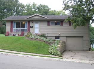 112 Kelly Ln, Galena, IL 61036