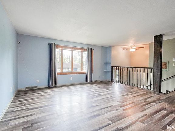 3rd image of 1313 Highland Dr