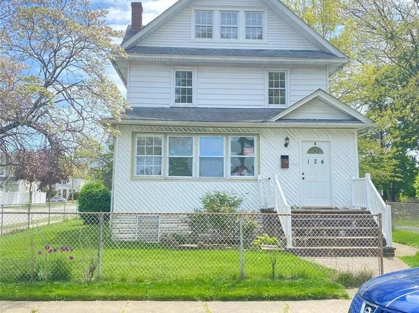 124 Oak Avenue, Hempstead, NY 11550