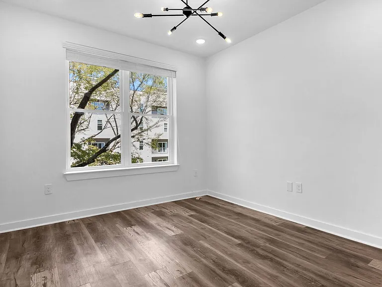525 Parkway Dr NE #417 — Photo 15