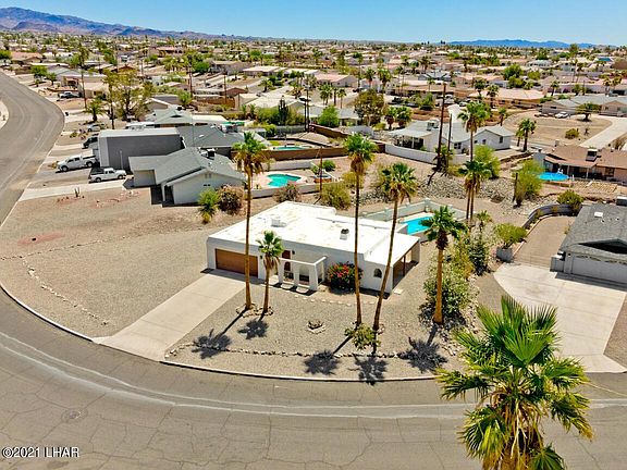 2nd image of 2510 Castaway Dr