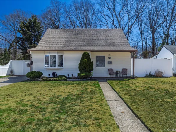 712 Nightingale Road, West Hempstead, NY 11552