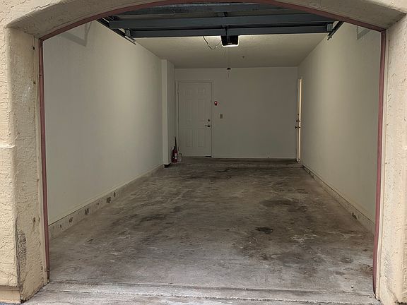 5th image of 831 Camargo Way Unit 112