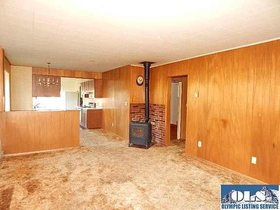 4th image of 1037 Umatilla Ave