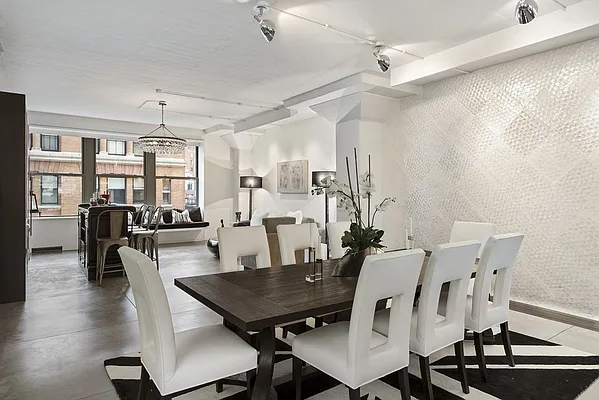 Sold by Nest Seekers International | media 23