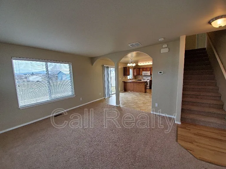 1814 N Arc St — Photo 3