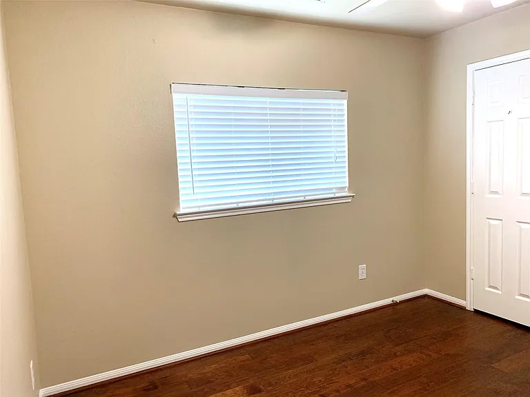 2822 Chalet Knolls Ln — Photo 31