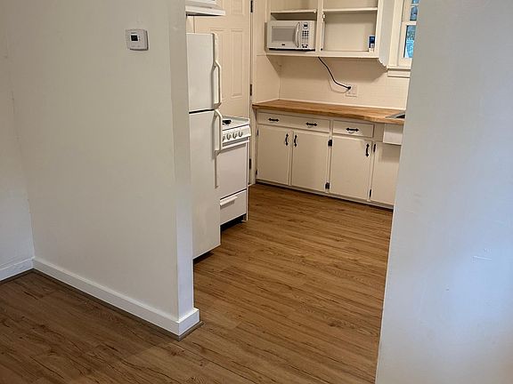 3rd image of 8220 Patton Ave