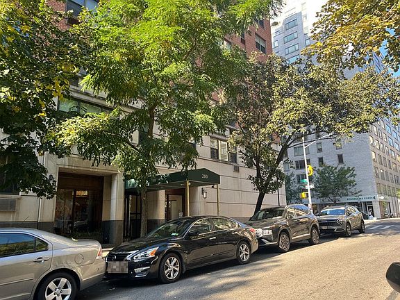 3rd image of 200 E 84th St