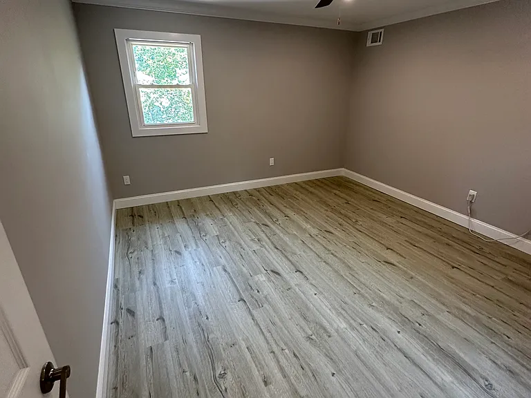 124 Branch Ave — Photo 2