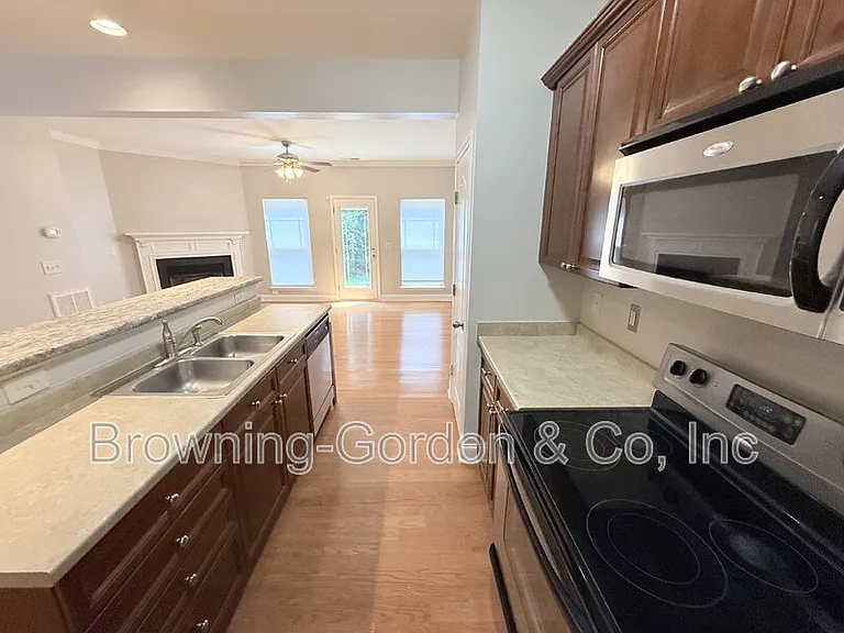 1057 Woodbury Falls Dr — Photo 6