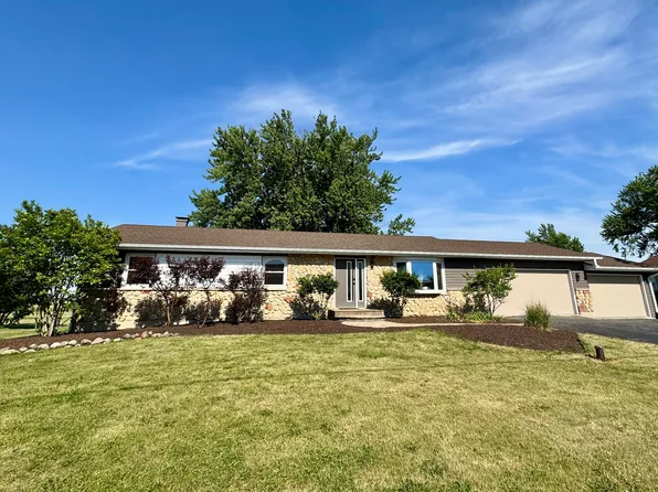 19402 Hahn Rd, Dekalb, IL 60115