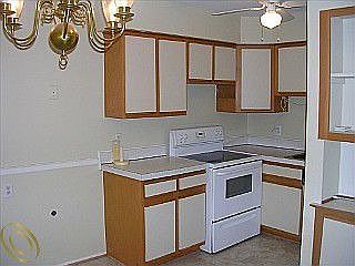 3rd image of 29304 Gloede Dr APT C 3